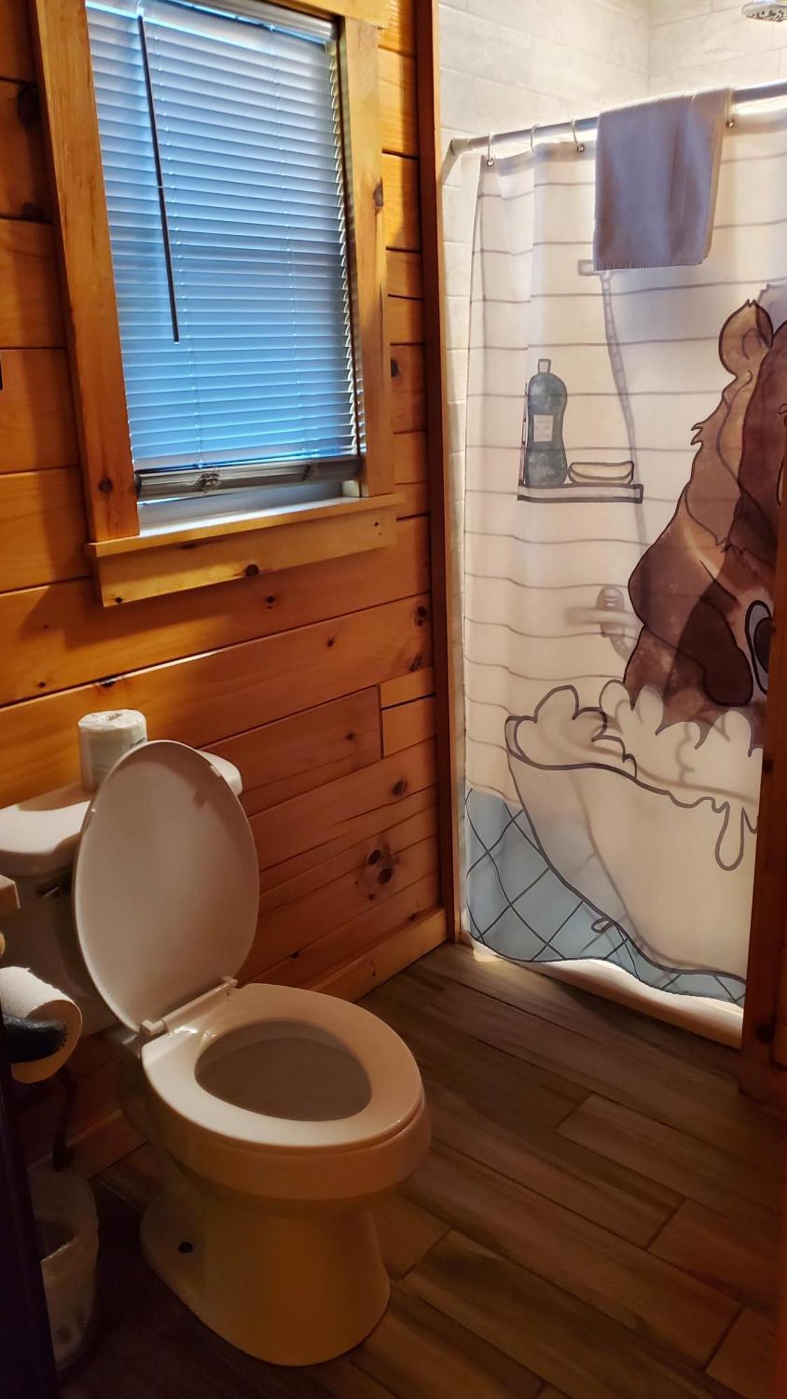 210 Cubs In The Treetops - Luxurious Cabin In Gatlinburg Exterior photo